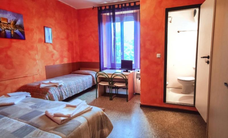 Hotel Violetta Parma Exteriör bild