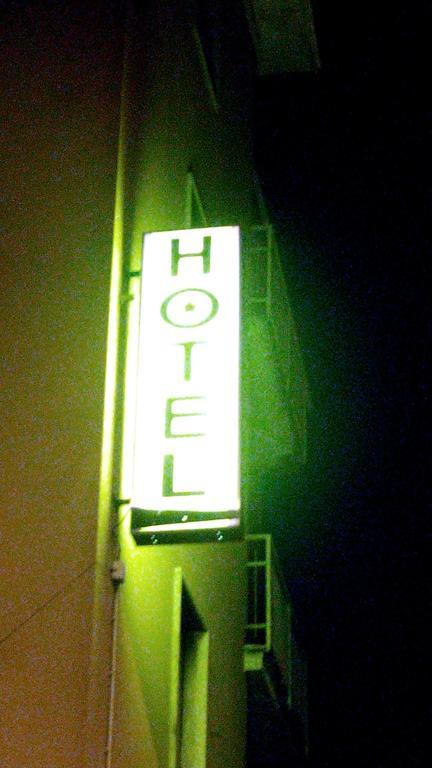 Hotel Violetta Parma Exteriör bild