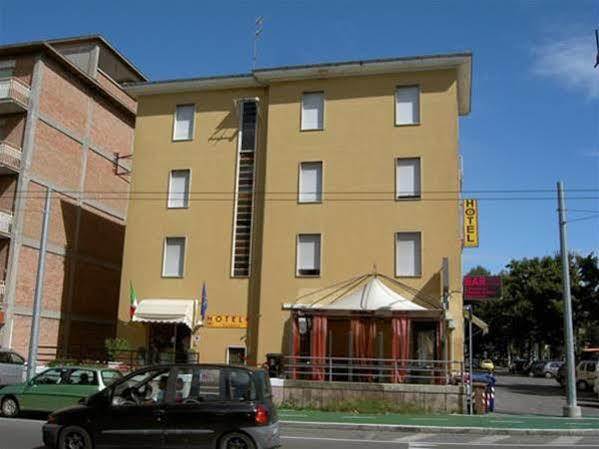 Hotel Violetta Parma Exteriör bild